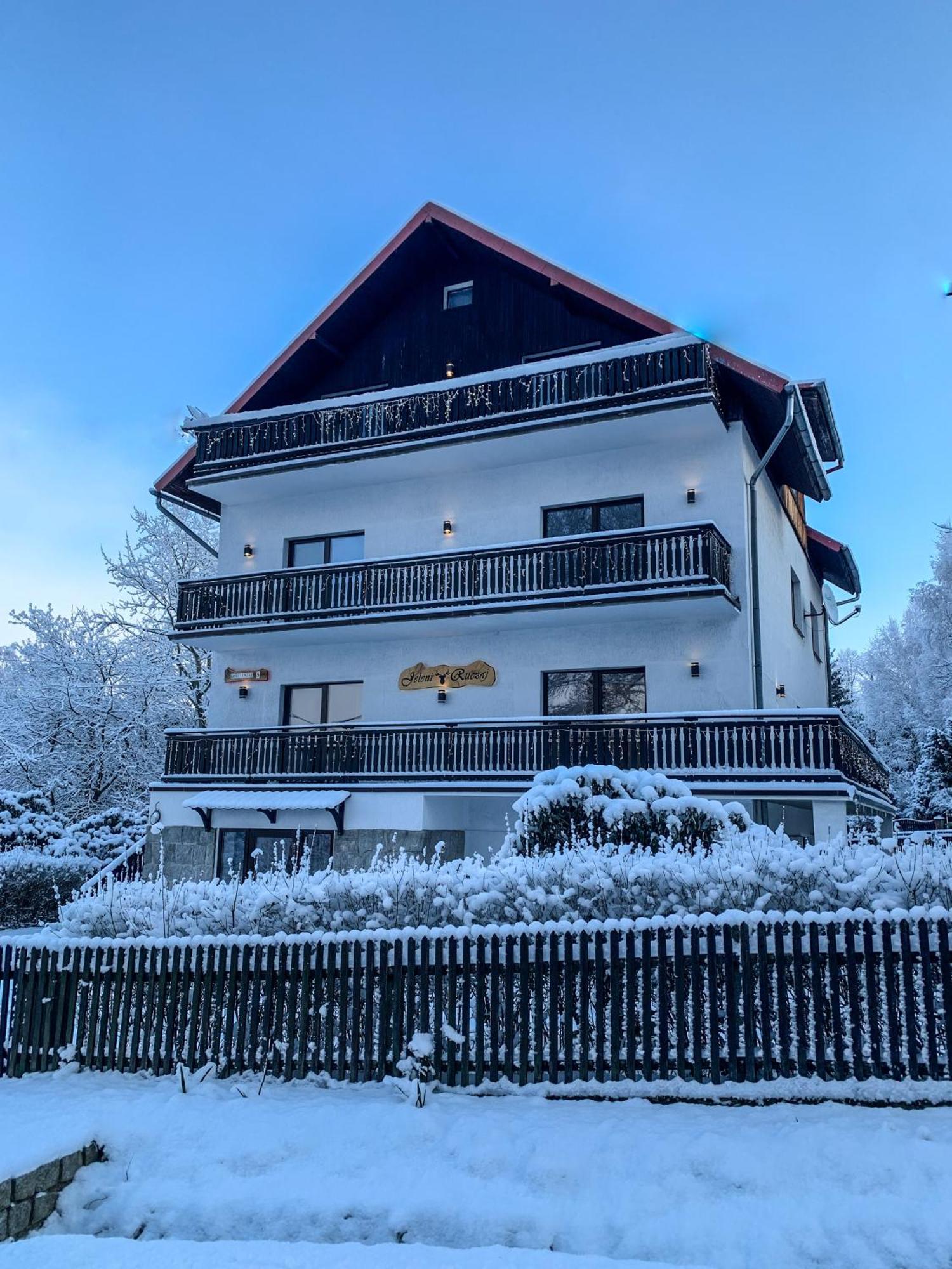 Jeleni Ruczaj Hotel คาร์ปัตซ์ ภายนอก รูปภาพ